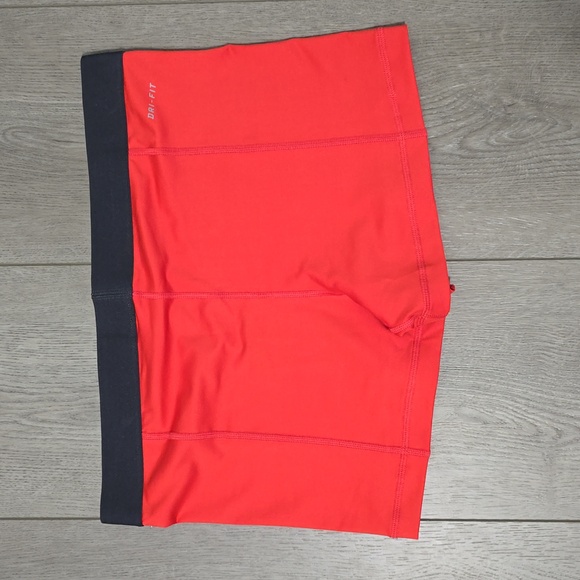 NIKE DRI FIT TIGHTS - Picture 2 of 3